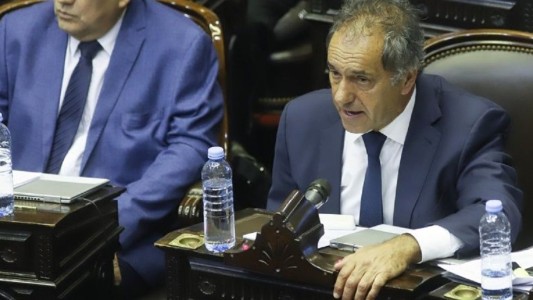 Tras la polémica sesión en Diputados, denuncian penalmente a Daniel Scioli