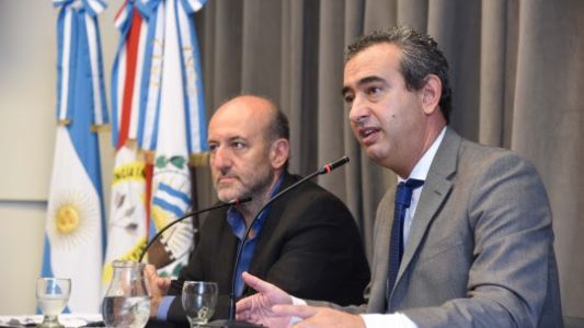 Javkin anunció estrictas medidas de prevención para evitar el contagio de coronavirus
