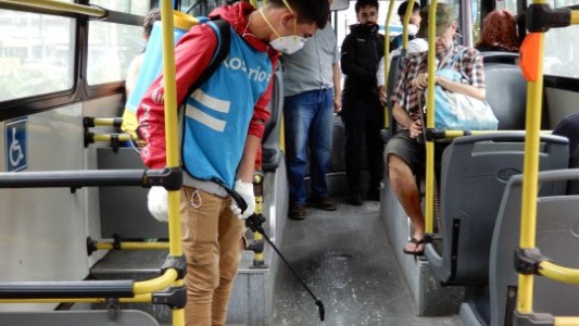 Agudizan las medidas de higiene en el transporte público