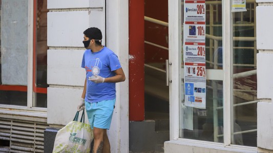 El Gobierno confirma el primer caso de "transmisión comunitaria" de coronavirus en Argentina