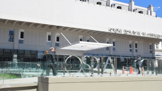 Confirman que un camillero del Hospital Centenario tiene coronavirus