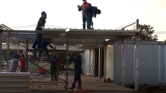 Avanzan las obras en el hospital modular de Baigorria y podría estar listo antes de fin de mes