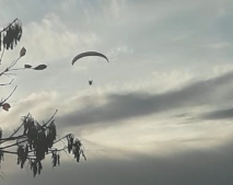 De no creer: quebró la cuarentena volando en parapente