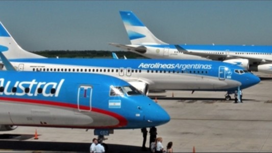 Aerolíneas Argentinas anunció que se fusiona con Austral en una sola empresa