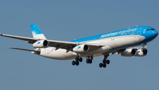 Aerolíneas Argentinas anunció 15 vuelos a China para traer insumos sanitarios