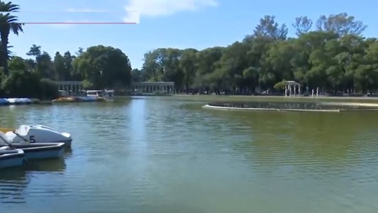 Podrían volver los paseos en bote por el laguito del Parque Independencia
