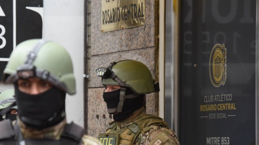 Allanaron las oficinas de Rosario Central tras la detención de Bracamonte