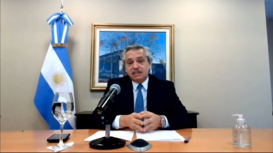 El Presidente confía en que "no mucho tiempo más la economía va a funcionar a pleno"