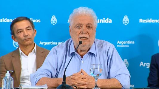Ginés: "Administramos bien" la crisis y "acepto cualquier cosa menos muertes"