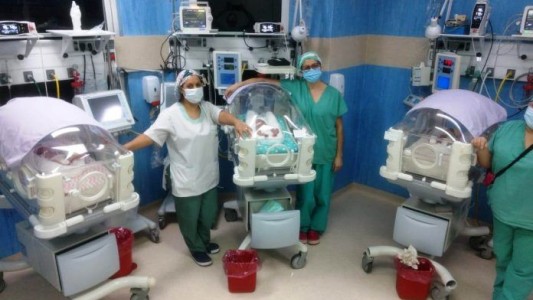 Nacieron las trigemelas idénticas de Lomas de Zamora