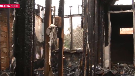 Grave incendio en una vivienda de zona sudoeste: una joven resultó herida