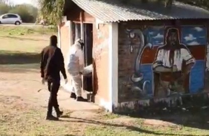 Hallaron el cadáver de un hombre dentro de un santuario del Gauchito Gil