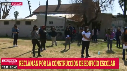 Reclaman la construcción de un edificio escolar en Roldán