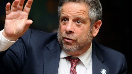 Rubinstein, sobre las vacunas vencidas: "Se compró más anticipando una temporada invernal más difícil"