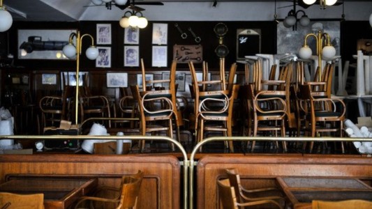 "No más sillas al revés": gastronómicos de todo el país se unen en las redes