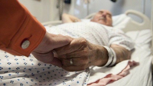 Impulsan protocolo para poder despedirse de enfermos terminales de coronavirus