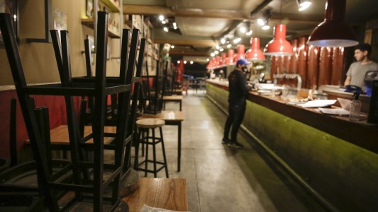 Gastronómicos apuntan contra la Provincia y piden trabajar en dos turnos