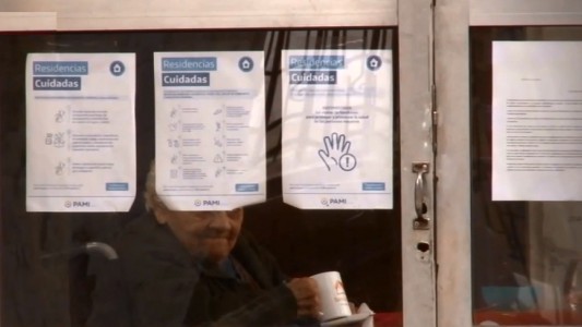 Informan dos casos positivos de Covid-19 en un geriátrico de zona sur