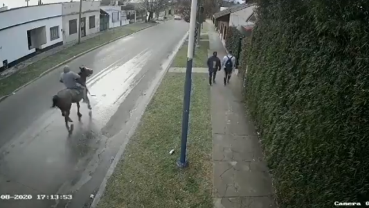 Ladrones a caballo: la insólita modalidad que atemoriza a los vecinos de Los Polvorines