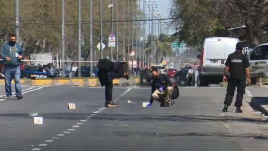 Feroz balacera a la salida de un entierro frente al cementerio La Piedad