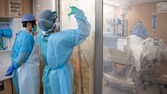 Suspenden las cirugías programadas y se avecina el colapso sanitario