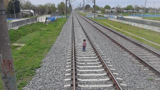 Video: así frena un motorman del Tren Roca para evitar atropellar a un niño que estaba en las vías