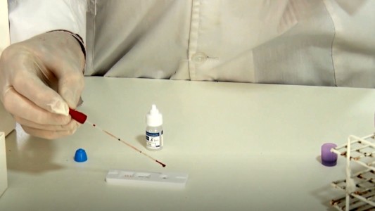 Realizan test de anticuerpos al personal de Salud