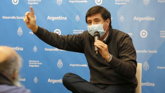 El ministro Daniel Arroyo dio positivo de coronavirus