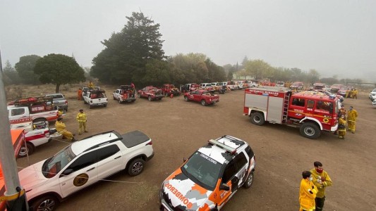 Córdoba: en pleno combate con el fuego, robaron el generador eléctrico de los bomberos