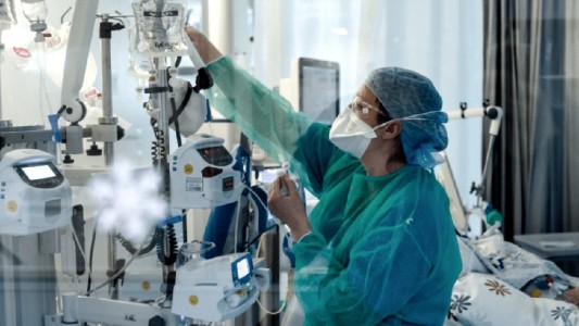 Santa Fe confirmó 944 nuevos casos de coronavirus, 387 en Rosario