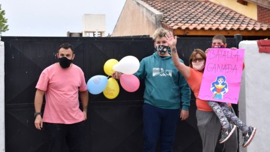 "Batalla ganada": Maitena, la nena de 9 años que venció a un cáncer tras 200 transfusiones de sangre