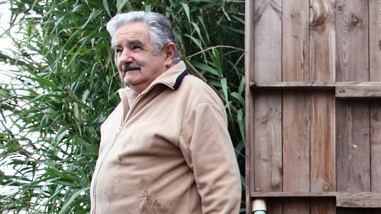 Pepe Mujica renunció al Senado de Uruguay y se retira de la política activa