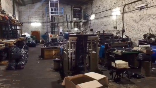 Golpe comando a una fábrica de bolsas en zona oeste