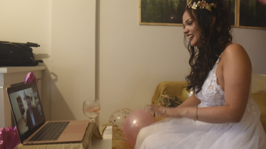 Ella en Rosario y él en EE.UU. dieron el sí en la primera boda virtual binacional por la pandemia