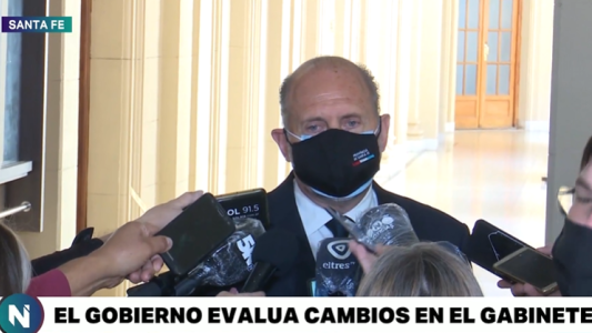 Perotti analiza modificar su gabinete al cambiar "radicalmente el escenario" por la pandemia
