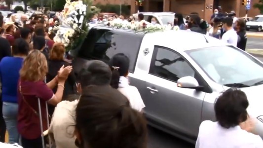 Profundo dolor en la despedida a la enfermera del HECA que murió por Covid