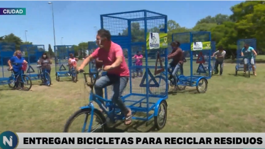 Lewandowski presentó la campaña de "Recicletas", bicicletas para reciclaje urbano