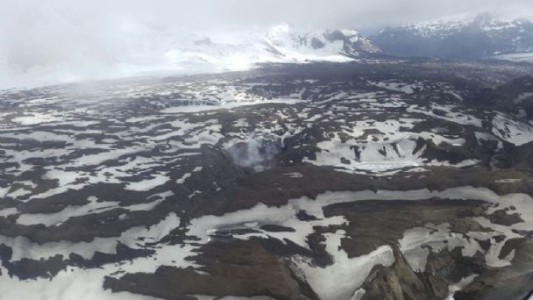 Detectan actividad sísmica en el sector sur del volcán Hudson