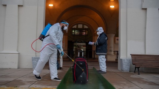 El 90 % de las personas que tuvieron Covid-19 generaron anticuerpos, pero "no de por vida"