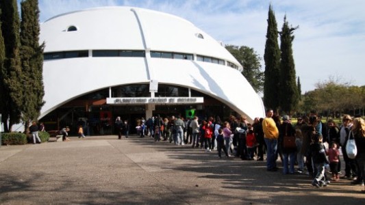 El Complejo Astronómico Municipal transmitirá en vivo el eclipse solar