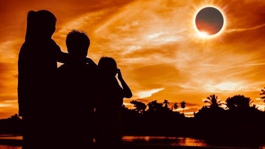 Eclipse de sol: cómo mirarlo, cómo cuidarse y cuándo disfrutarlo