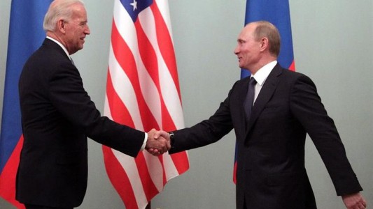 Putin felicita a Biden y le ofrece su colaboración