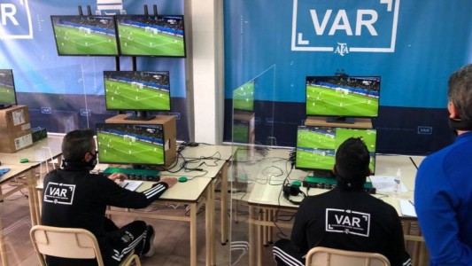 "El VAR llegará al fútbol argentino entre febrero y marzo", anunció Beligoy