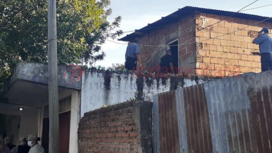 Femicidio en Corrientes: un hombre prendió fuego un casa y mató a su ex pareja y a sus hijos