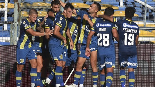 Central goleó a Defensa con un gran complemento de los pibes del "Kily" González