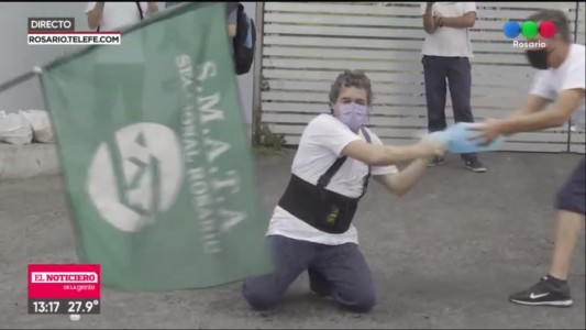 Un trabajador de Guerrero se roció con nafta durante una protesta