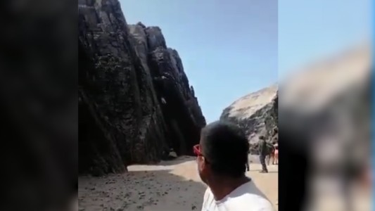 Video impactante: un bombero cayó de 40 metros de altura mientras practicaba rapel