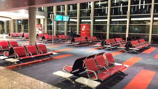 Se extendió hasta el 28 de febrero el cierre de fronteras para extranjeros no residentes