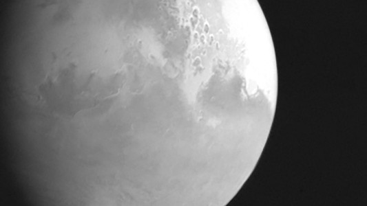 Sonda china que se dirige a Marte envió su primera del planeta