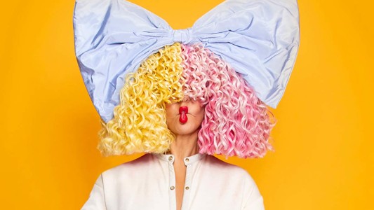 Sia estrena su película "Music" y lanza nuevo álbum en paralelo